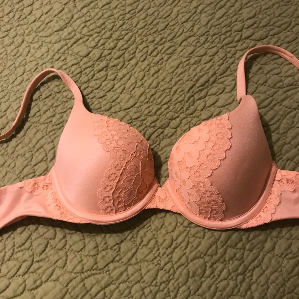 Victoria Secret Body by Victoria Perfect Shape 32B